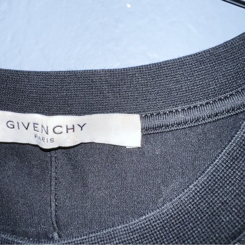 Givenchy Lambleather Patch Tee Shirt Size Small - image 3